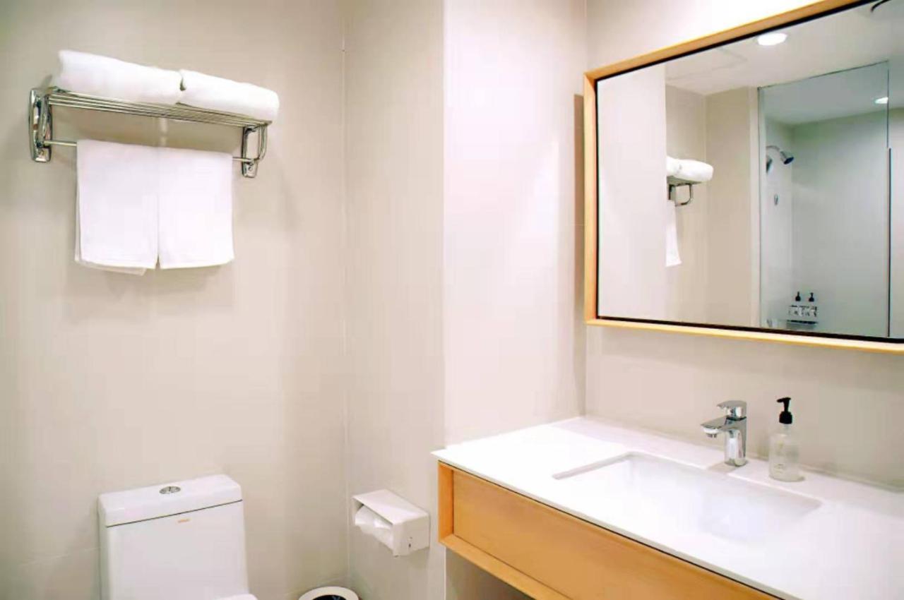 Ji Hotel Shanghai Exterior photo